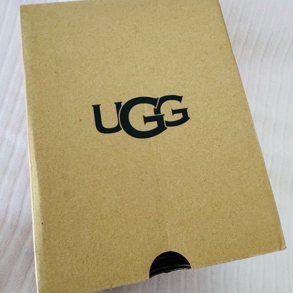 UGG Kids Black Boots with Colorful Logo - Picture 4 of 4